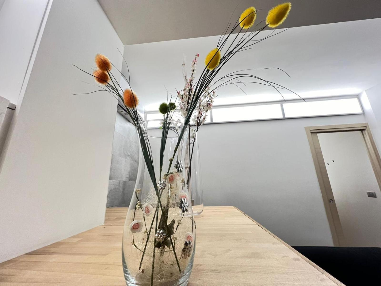 "R&P Apartment", Short Term Stay, Elegant Design, Bisceglie Metro Station, Easy For San Siro And Fiera Milano, Free Parking Eksteriør bilde